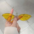 Lunettes de soleil œil de chat étroites avec verres jaunes et monture en métal argent - Monture Argent Verres Jaunes