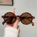 Gafas de sol redondas retro con montura de carey y lentes marrones con tachuelas - Montura de Carey Lente Té