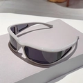 Chic cream white Y2K wraparound sports sunglasses with dark polarized lenses - Grey Frame Grey Lens