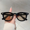 Retro round sunglasses in black frame with brown lenses and silver diamond rivets - Black Frame Light Tea Lens