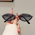 Retro oval sunglasses with silver metal frame and black trim for a trendy summer look - Silver Black Frame / Gradual Grey Lens