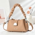 Borsa da donna in pelle con manico a nuvola, trama litchi e fibbia a U in metallo argento - Cachi