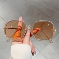 Gafas de sol cuadradas con lentes de té y montura transparente con bordes dorados - Montura Dorada Té Transparente Lentes Champán