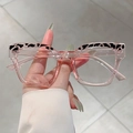 Gafas cat eye rosas transparentes con detalles de estampado de vaca blanco y negro - Empalme de Leopardo Rosa