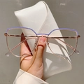 Montatura per occhiali cat-eye oro rosa con dettagli viola e custodia in pelle bianca - Montatura Oro Rosa Viola (Lente Trasparente)