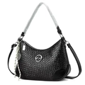 Sac fourre-tout noir tissé avec pendentif raquette de tennis et bandoulière réglable - Noir