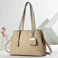 Elegante beige Damen-Einkaufstasche mit Krokodilprägung und passendem Mini-Münzbeutel - Khaki