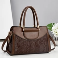 Große dunkelbraune Handtasche aus Leder mit Schlangenmuster und goldenen Beschlägen - Kaffeebraun