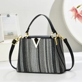 Schicke gestreifte Tweed-Tragetasche mit schwarzem Ledergriff und goldenem V-Logo - Schwarz