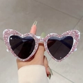 Weiße herzförmige Sonnenbrille mit rosa Strasssteinen für stilvolle Partys - Weißer Rahmen Graue Linse Rosa Silber Strass