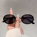 Occhiali da sole rétro ovali steampunk con montatura nera e stanghette dorate - Montatura Oro Nero Grigio
