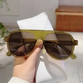 Lunettes aviateur surdimensionnées vert olive avec verres bruns avec étui en cuir blanc - Monture Verte Verres Thé