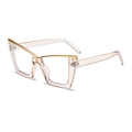 Cat-Eye-Brille in transparentem Rosa mit stilvollem goldfarbenem Metallsteg - Hellbraun