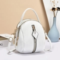 Mini borsa a tracolla bianca trama litchi con finiture dorate e tracolle regolabili - 14x18x11cm / Bianco Sporco