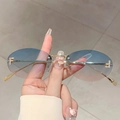 Occhiali da sole senza montatura con lenti sfumate e lettera F in cristallo - Sfumatura Blu Rosa