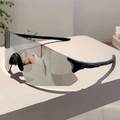 Macro view of silver mirror lens and aerodynamic black frame on sports sunglasses - Black / Silver Mercury
