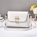 Elegante bolso bandolera blanco crema con hebilla de cisne dorado y perlas finas - Hebilla de Cisne y Perla / Blanco Roto