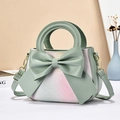 Schicke Handtasche mit Farbverlauf in Mintgrün und Rosa mit großer Schleife - Grün