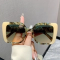 Retro oversized square sunglasses for women with two-tone拼接 marble texture frames - Beige Green Leopard Frame Green Yellow Lens
