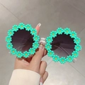 Occhiali da sole per bambini con montura a margherita verde e lenti rotonde scure - Fiori Verdi