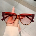 Occhiali da sole squadrati oversize con montura tartarugata rossa e lenti sfumate - Montatura leopardata rossa sfumata rosso