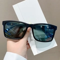 Lunettes de soleil homme carrées rétro avec monture noir mat et verres réfléchissants - Monture Gris Mat Verres Noir Gris