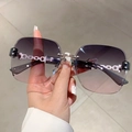 Chic rimless gradient sunglasses with elegant metal chain temples and sparkling rhinestones - Grey Pink