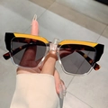 Occhiali da sole quadrati con montura in acetato giallo e tartarugato di tendenza - Montatura trasparente nera e gialla lenti grigie