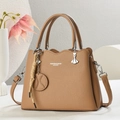 Braune Lederhandtasche mit Wellenrand-Design und abnehmbarem Schultergurt-Detail - Khaki