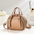 Sac à main Boston chic en cuir kaki avec boucles argentées et bandoulière amovible - Khaki
