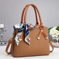 Sac à main élégant en cuir tressé marron avec foulard en soie et bandoulière amovible - Jaune Terre