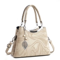 Grand sac cabas à motif marbré avec ferrures argentées et pendentif perle pour femme - Marron Jaune