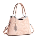 Sac cabas rose chic avec motif marbre, poignées en métal et breloque perle et feuille - Rose