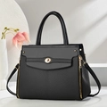 Elegante borsa nera in pelle con trama intrecciata, chiusura dorata e tracolla rimovibile - Nero