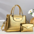 Bolso dorado con relieve de cocodrilo con sobre a juego y correa desmontable - Dorado