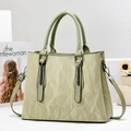 Elegante borsa a mano in pelle testurizzata verde chiaro con tracolla rimovibile - Stile 2 / Verde