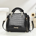 Sac à main noir en cuir verni gaufré crocodile avec poignées en métal doré et bandoulière - Noir Style 1 (Crocodile Gaufré)