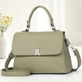 Borsa da donna in pelle verde oliva con manico superiore e fibbia in metallo argentato - Verde