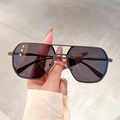 Gafas de sol aviador gris oscuro con lentes grises y montura metálica de doble puente - Montura Gris Metalizado Lentes Gris Negro