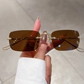 Gafas de sol cuadradas sin montura con lentes marrones y patillas de metal dorado - Lente Té Acc Dorado