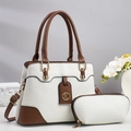 Elegante borsa shopping intrecciata bianca con finiture in pelle marrone e bustina - Bianco