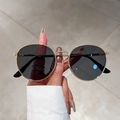 Gafas de sol vintage de montura dorada y lentes gris oscuro para hombre y mujer - Montura Dorada Negro Gris