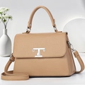 Bolso de cuero caqui con diseño de lichi, cierre plateado y correa de hombro ajustable - Caqui