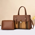 Grande borsa tote con patchwork a righe marroni e finiture in pelle stile college retrò - Giallo Terra