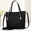 Bolso bandolera negro de tejido de sarga con herrajes dorados y correa ajustable - Negro