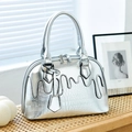 Borsa a mano argento stile macaron con design a goccia di metallo e trama litchi - Argento