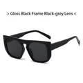 Lunettes de soleil carrées oversize avec monture noire brillante et verres gris foncé - Monture Noir Brillant Verre Gris