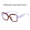 Occhiali da sole quadrati oversize in marrone venatura legno e viola gelatina con rivetti - Montura Viola Gelatina Grana del Legno