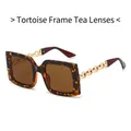 Lunettes de soleil carrées écailles avec verres thé et branches chaîne dorée - Monture Léopard / Verres Thé