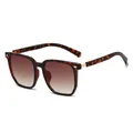 Tortoiseshell square frame sunglasses with gradient brown lenses and metal hinges - Leopard Frame Gradient Tea Lens